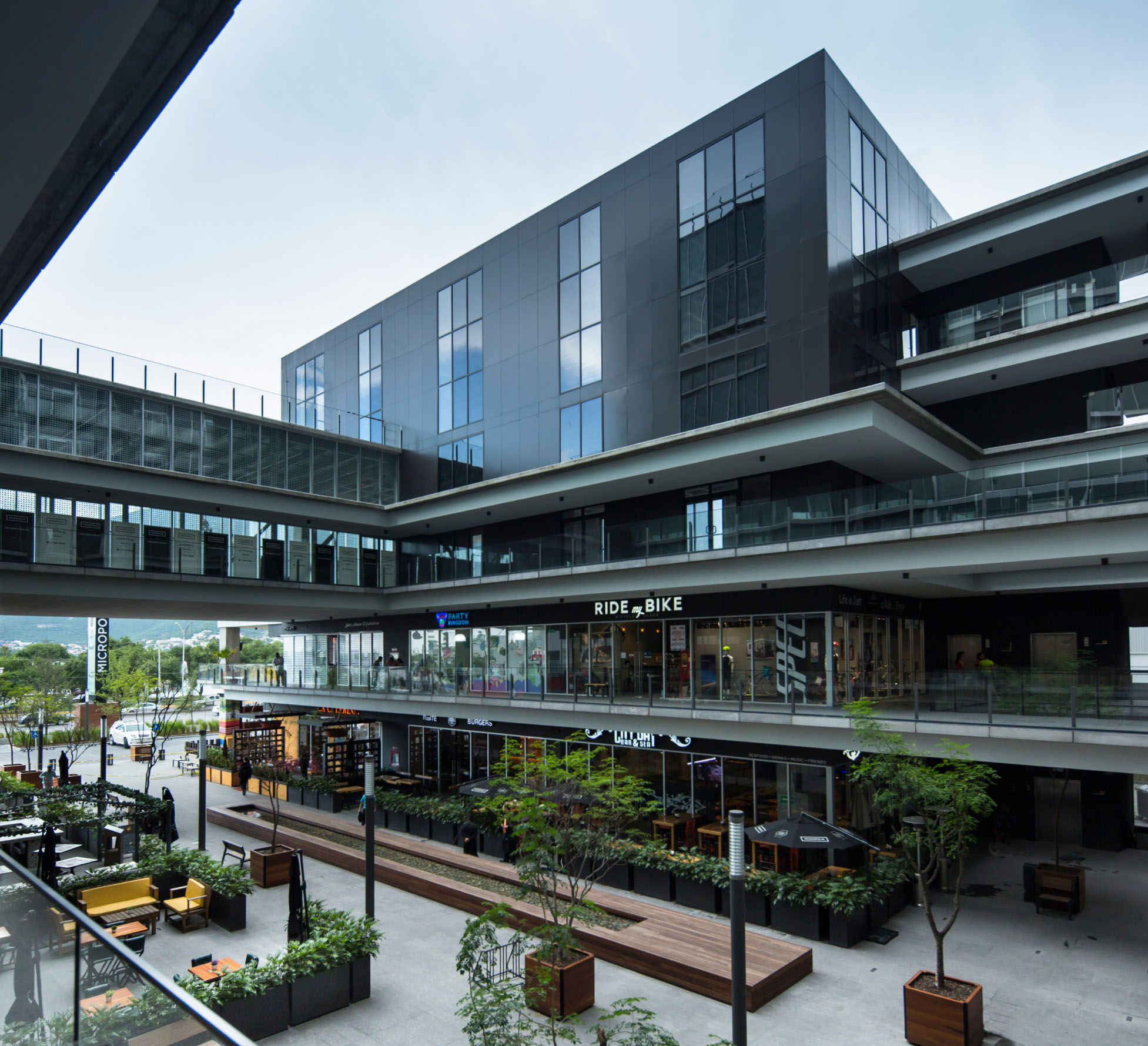 Collective Real Estate - Micropolis 1